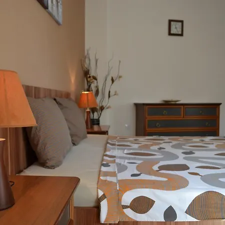 Apartment Ideal House *